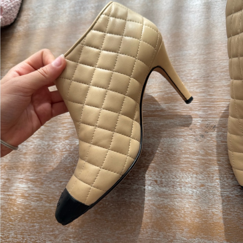 Chanel Quilted Tan and Black Women's Shoes - Picture 3 of 10